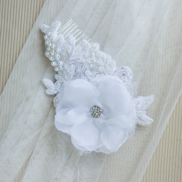 Bridal Hairpiece. Wedding Headpiece. main image 4